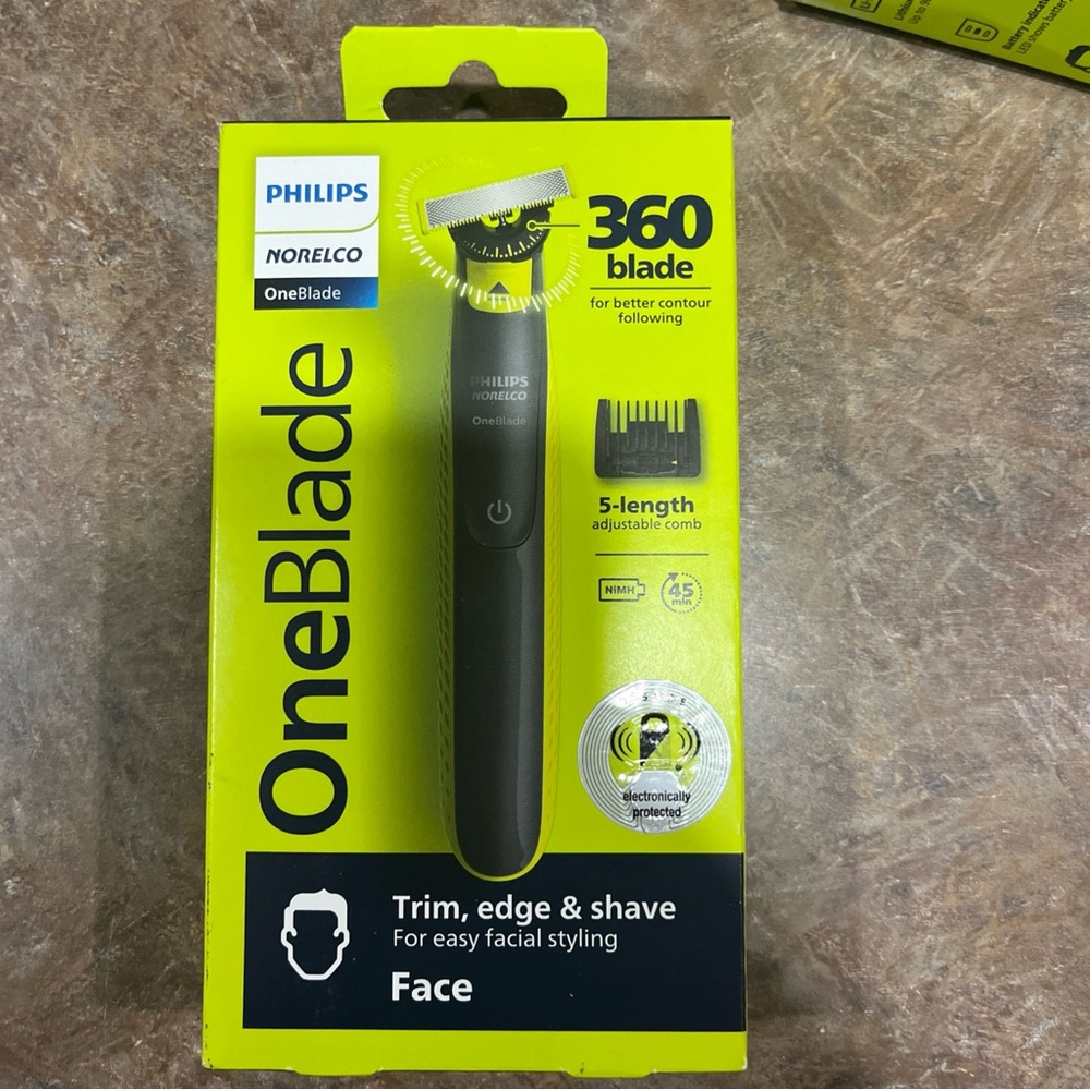 Philips OneBlade Face Trimmer - Black and Neon Yellow Packaging